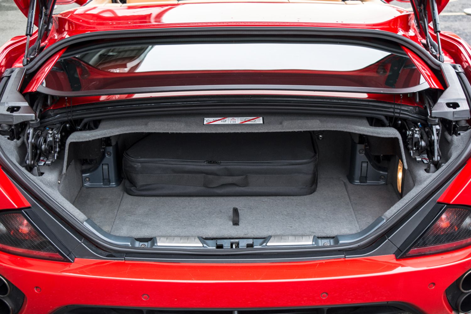 FERRARI CALIFORNIA PETROL Convertible 4.3 2 PLUS 2 2DR Semi Automatic