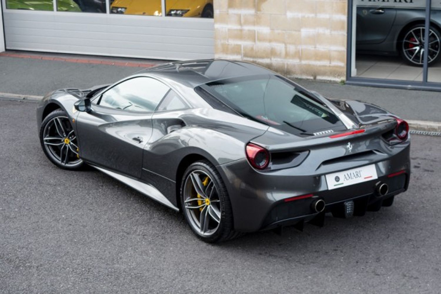 FERRARI 488 PETROL Coupe 3.9 GTB 2DR Semi Automatic