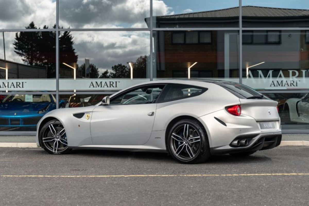 FERRARI FF Hatchback 6.3 V12