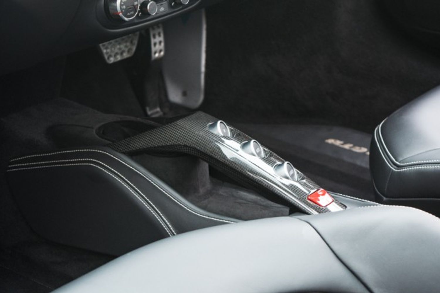 FERRARI 488 PETROL Coupe 3.9 GTB 2DR Semi Automatic