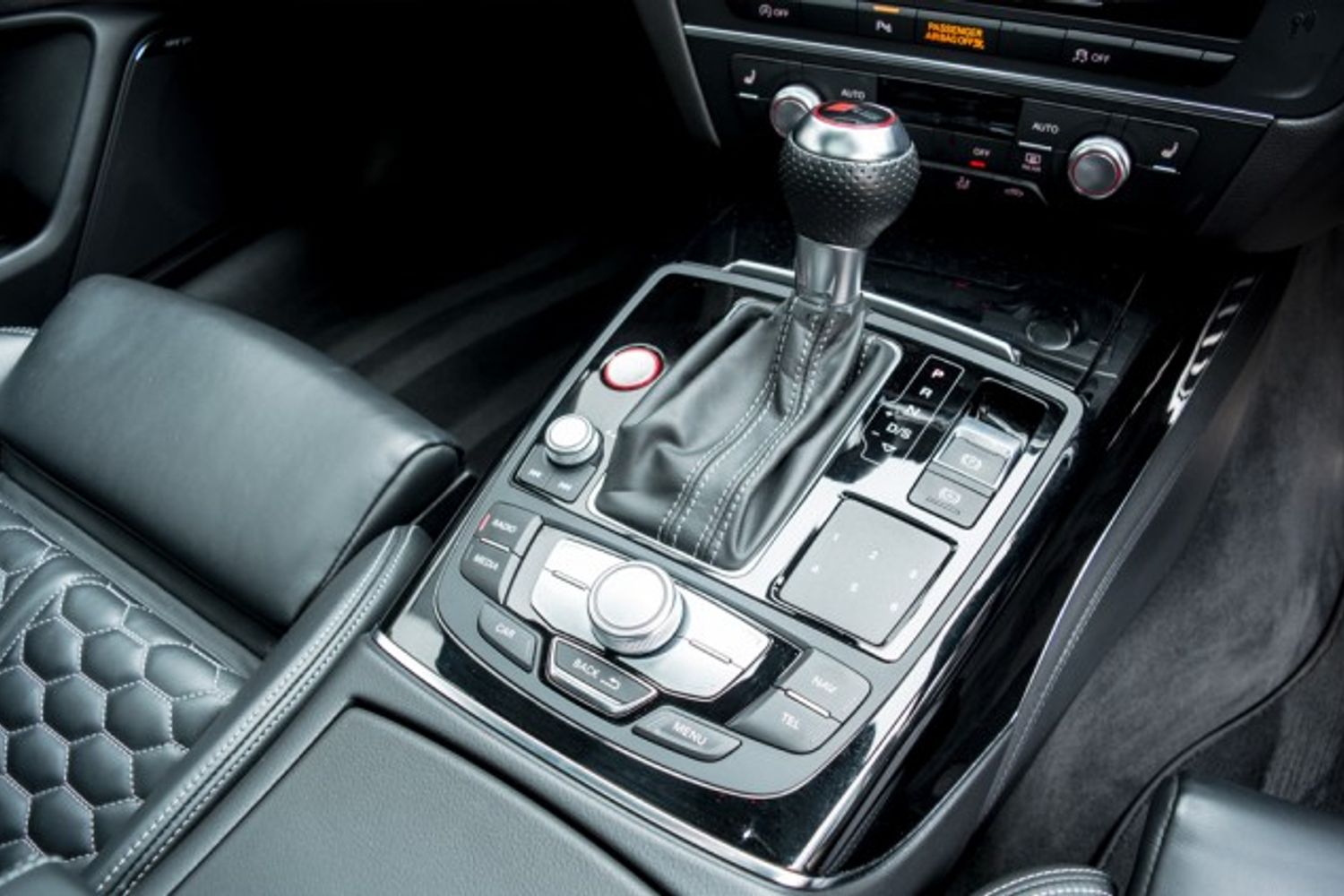 AUDI RS6 PETROL Estate 4.0 RS6 PLUS AVANT TFSI QUATTRO 5DR Performance Automatic