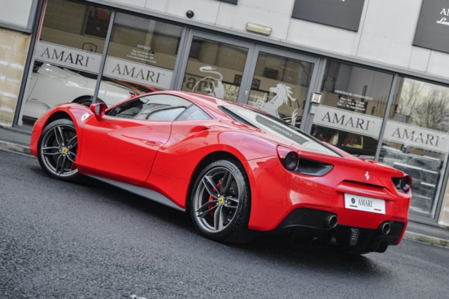 FERRARI 488 PETROL Coupe 3.9 GTB 2DR Semi Automatic