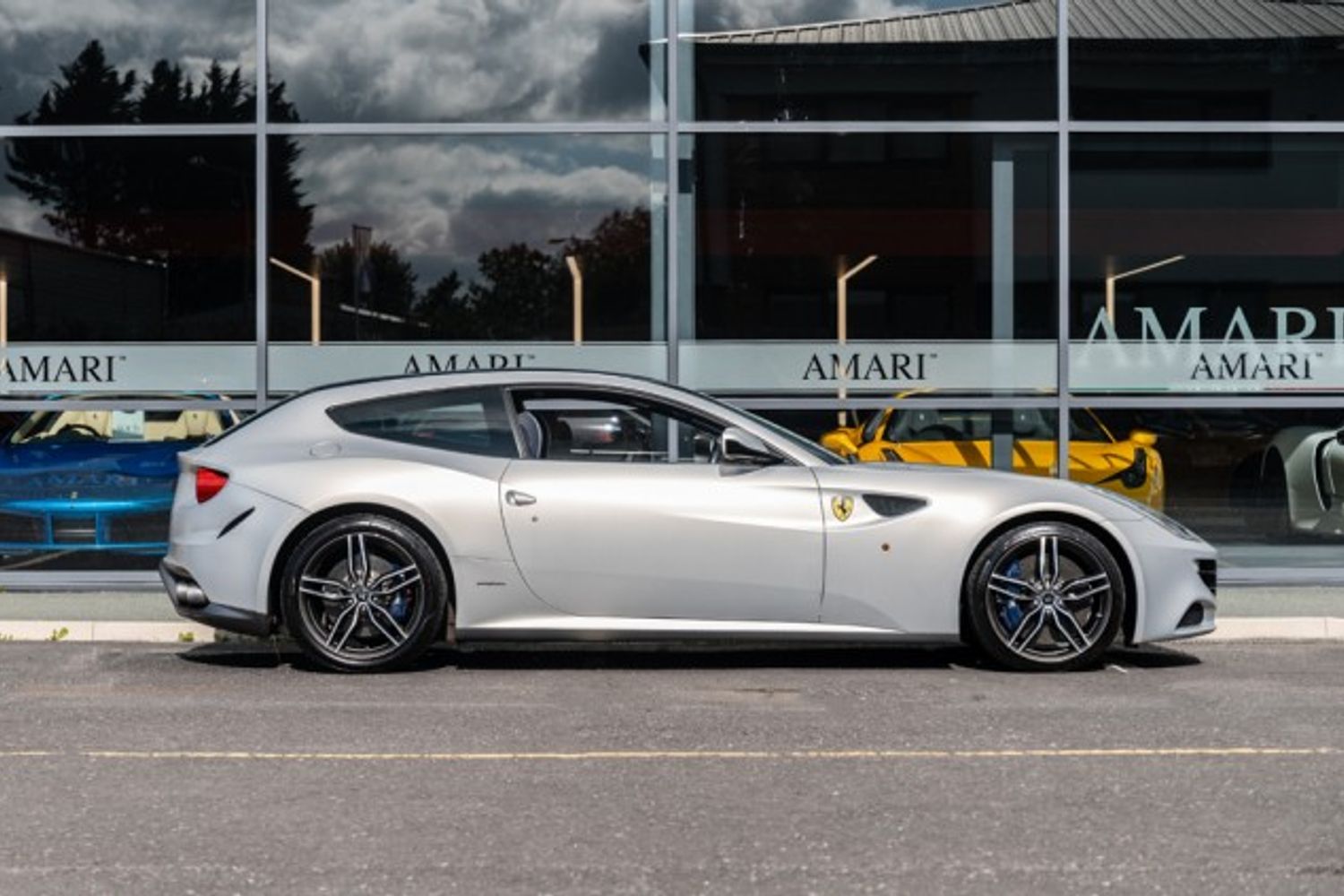 FERRARI FF Hatchback 6.3 V12