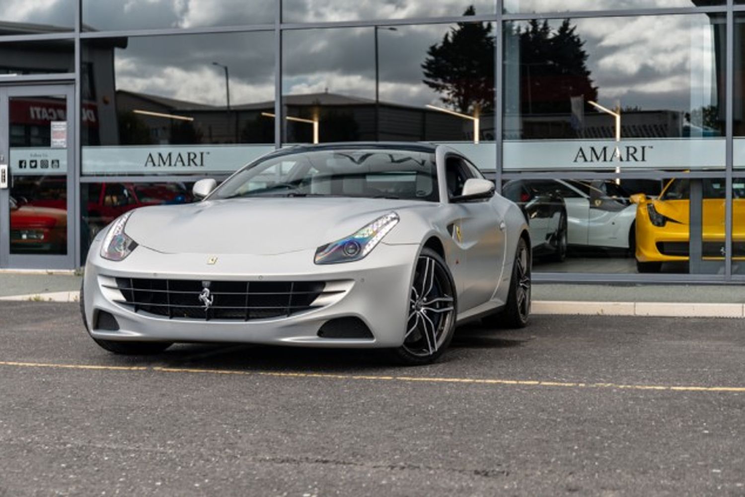 FERRARI FF Hatchback 6.3 V12