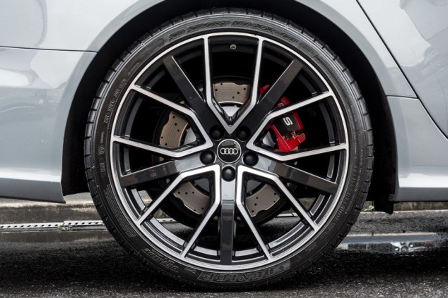 AUDI RS6 PETROL Estate 4.0 RS6 PLUS AVANT TFSI QUATTRO 5DR Performance Automatic