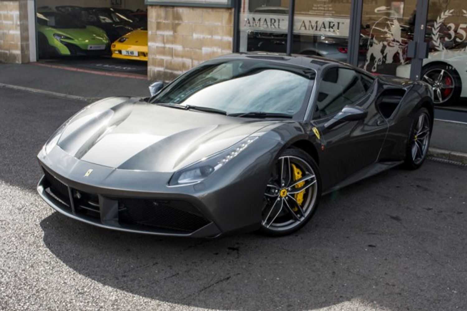 FERRARI 488 PETROL Coupe 3.9 GTB 2DR Semi Automatic