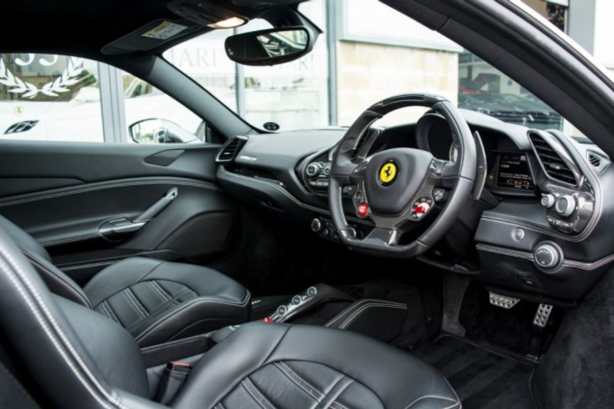 FERRARI 488 PETROL Coupe 3.9 GTB 2DR Semi Automatic