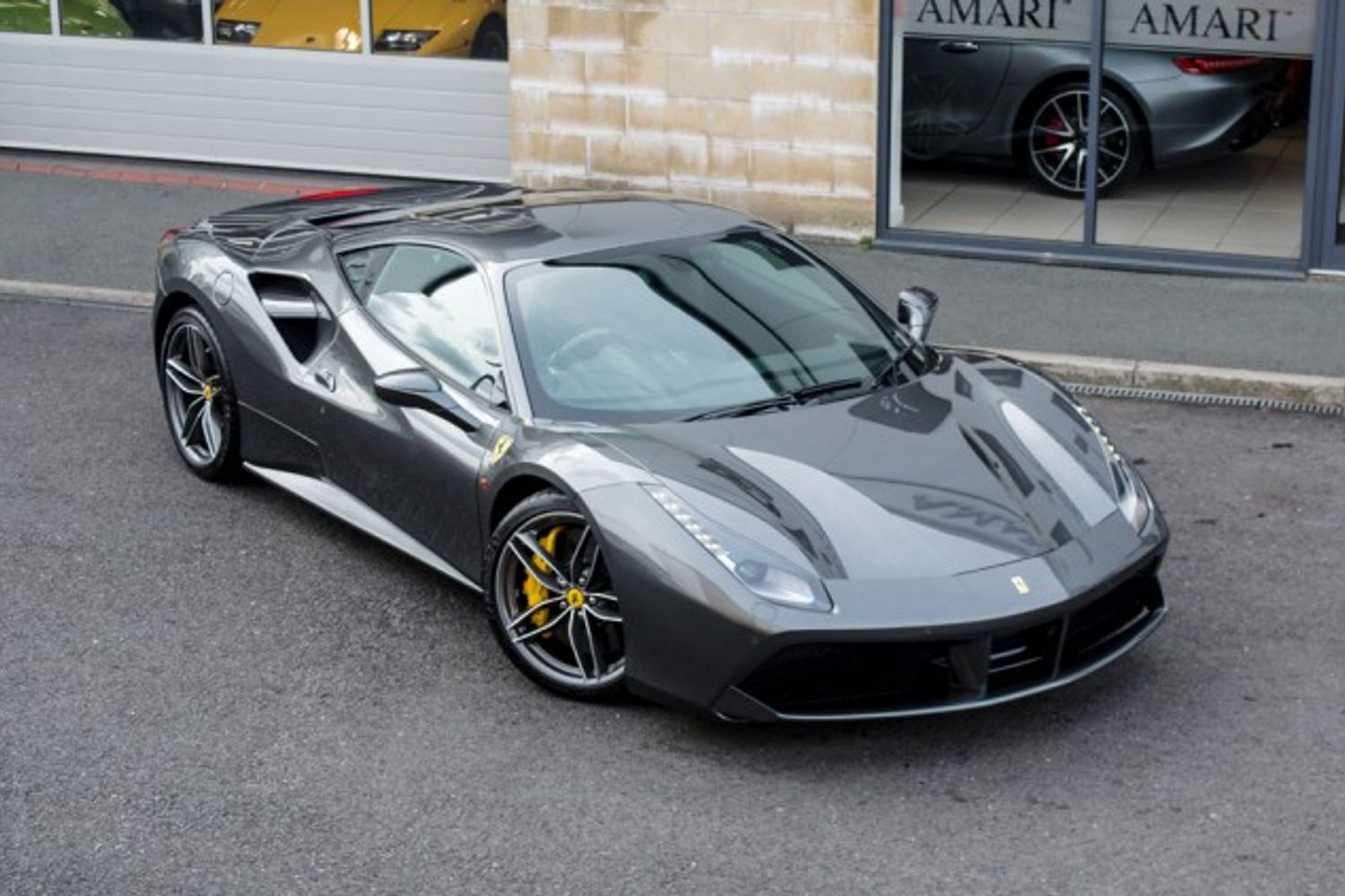 FERRARI 488 PETROL Coupe 3.9 GTB 2DR Semi Automatic