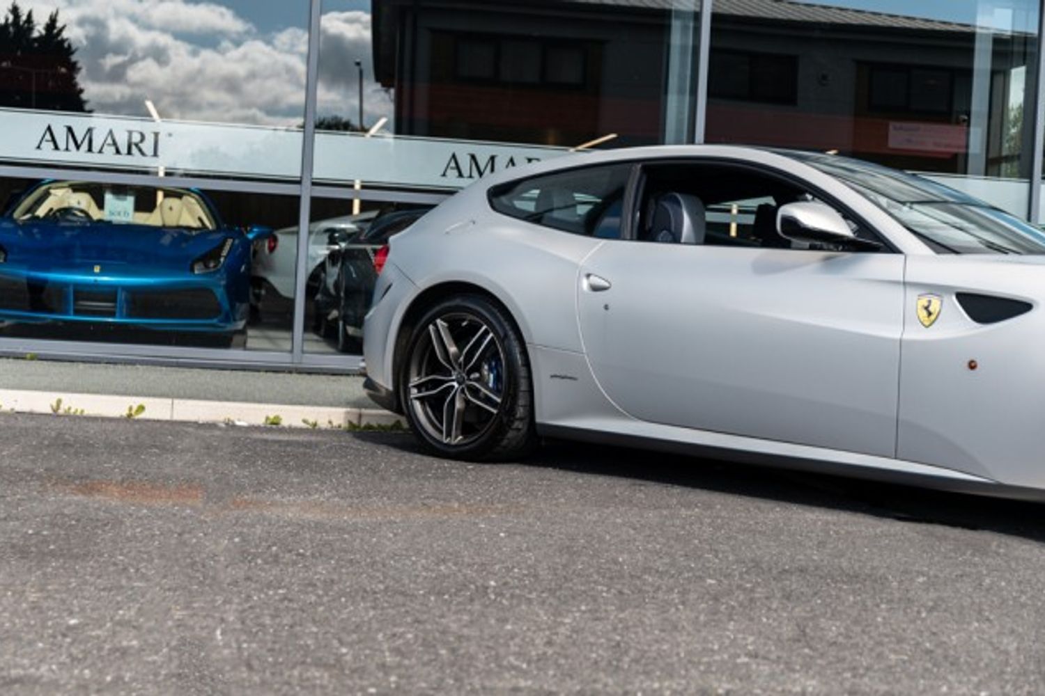 FERRARI FF Hatchback 6.3 V12