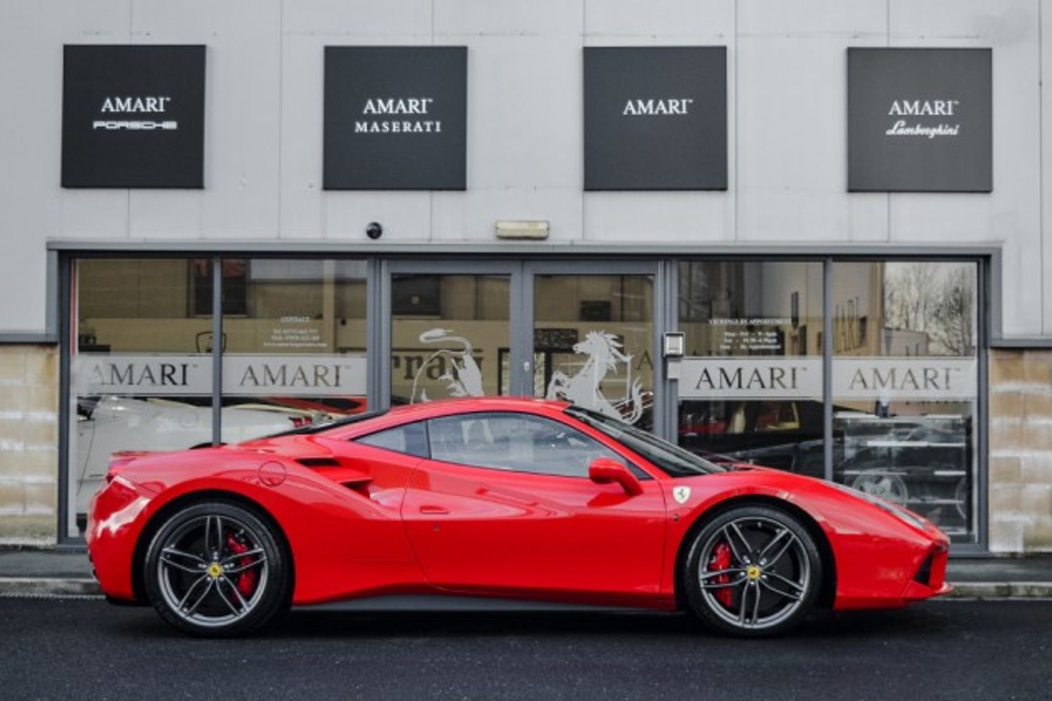 FERRARI 488 PETROL Coupe 3.9 GTB 2DR Semi Automatic