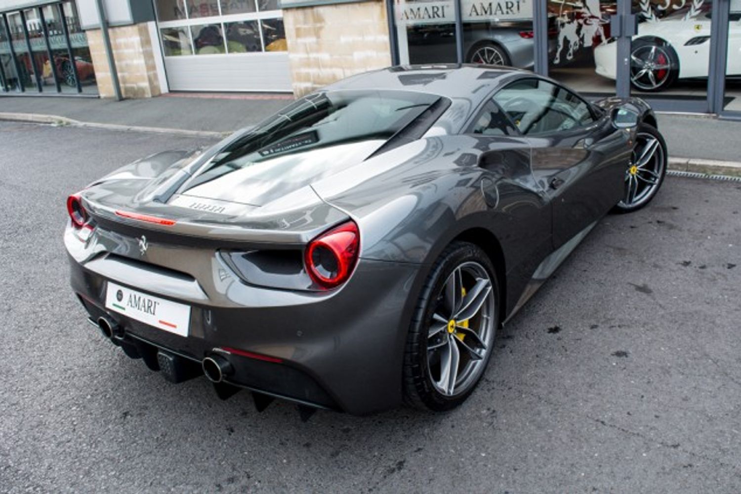 FERRARI 488 PETROL Coupe 3.9 GTB 2DR Semi Automatic