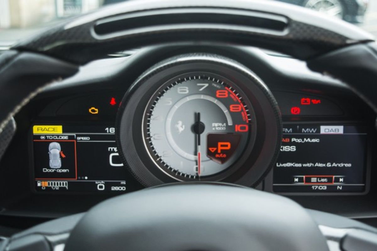 FERRARI 488 PETROL Coupe 3.9 GTB 2DR Semi Automatic