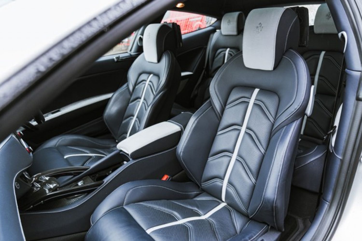 FERRARI FF Hatchback 6.3 V12