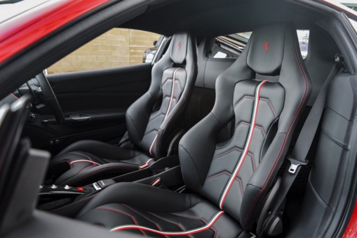 FERRARI 488 PETROL Coupe 3.9 GTB 2DR Semi Automatic