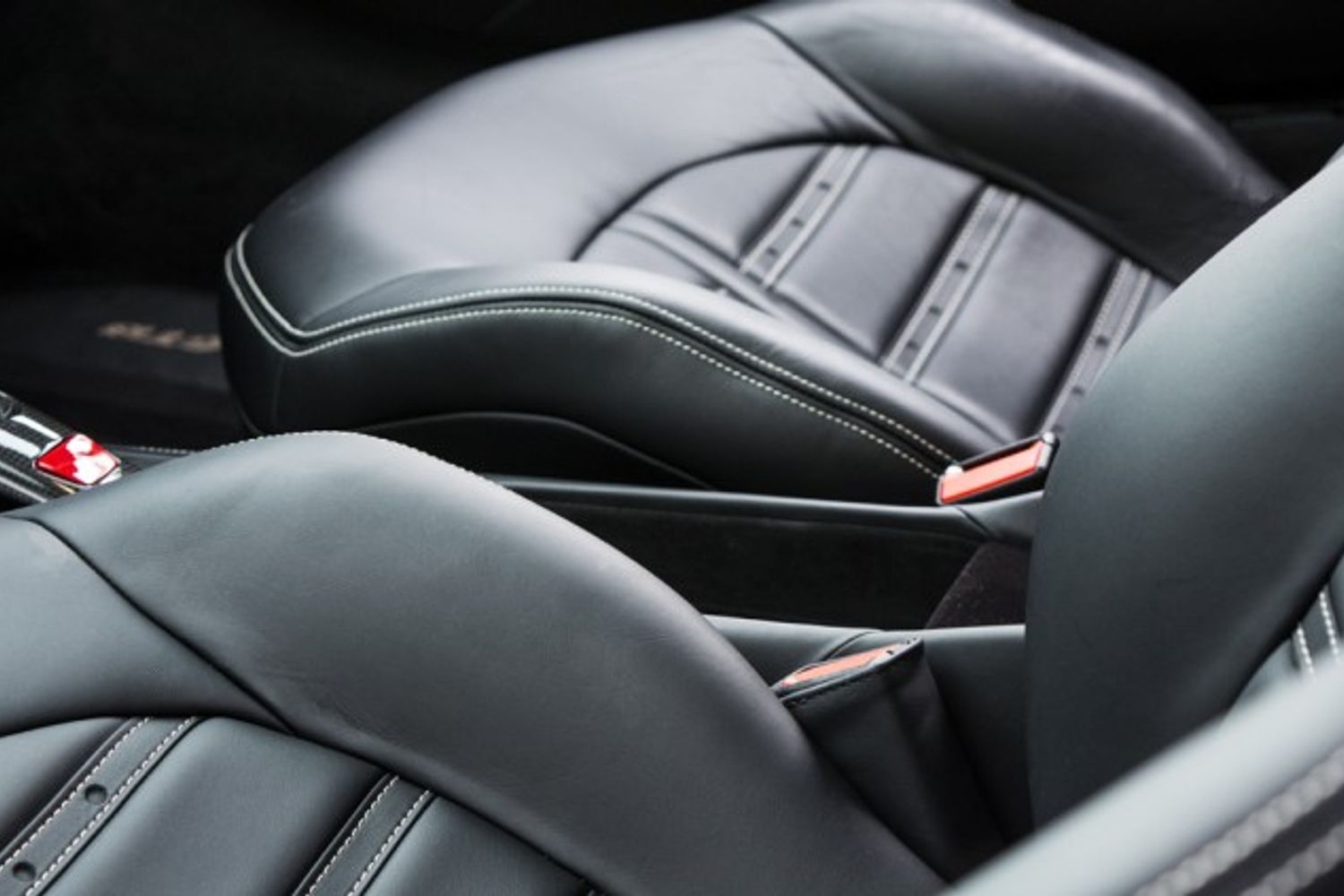 FERRARI 488 PETROL Coupe 3.9 GTB 2DR Semi Automatic