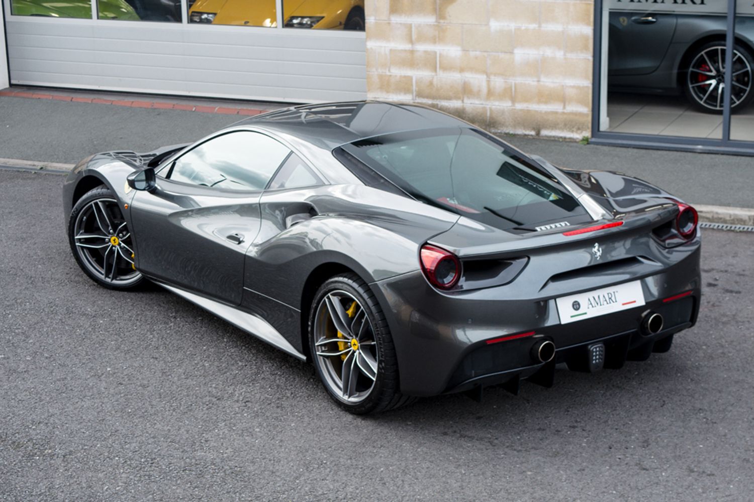 FERRARI 488 PETROL Coupe 3.9 GTB 2DR Semi Automatic