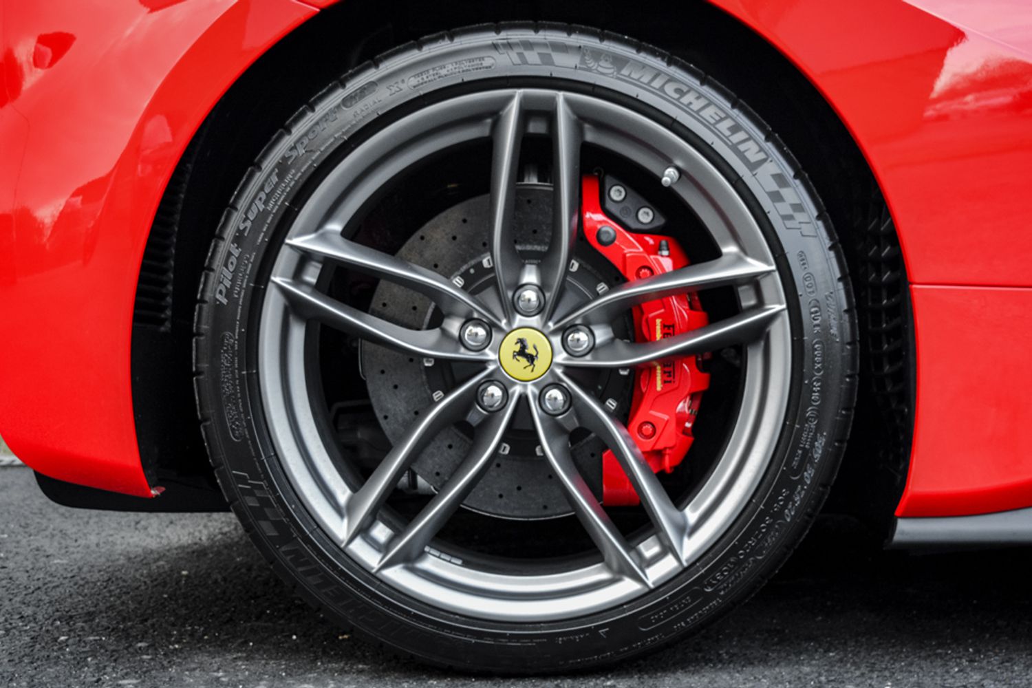 FERRARI 488 PETROL Coupe 3.9 GTB 2DR Semi Automatic