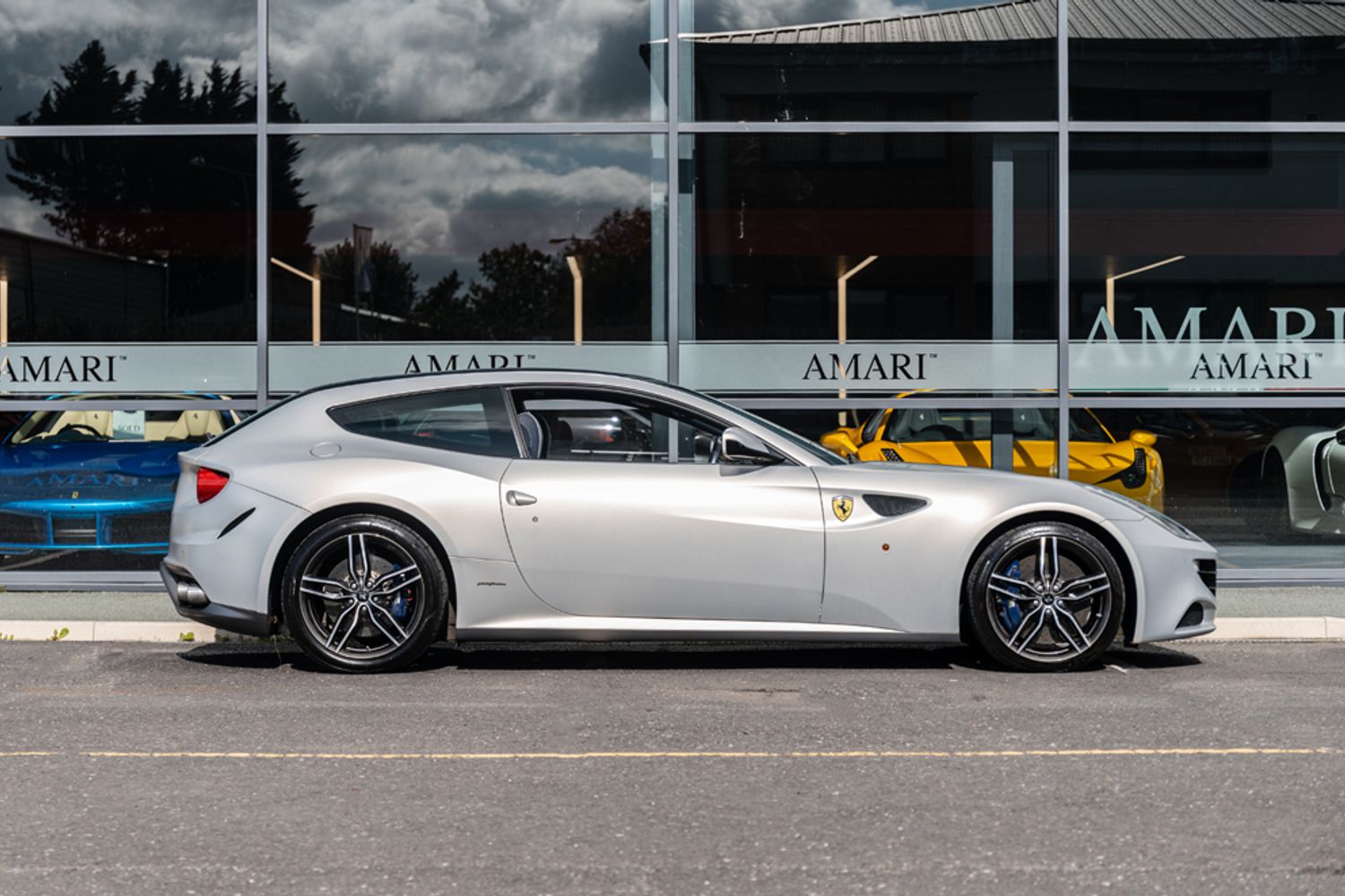 FERRARI FF Hatchback 6.3 V12