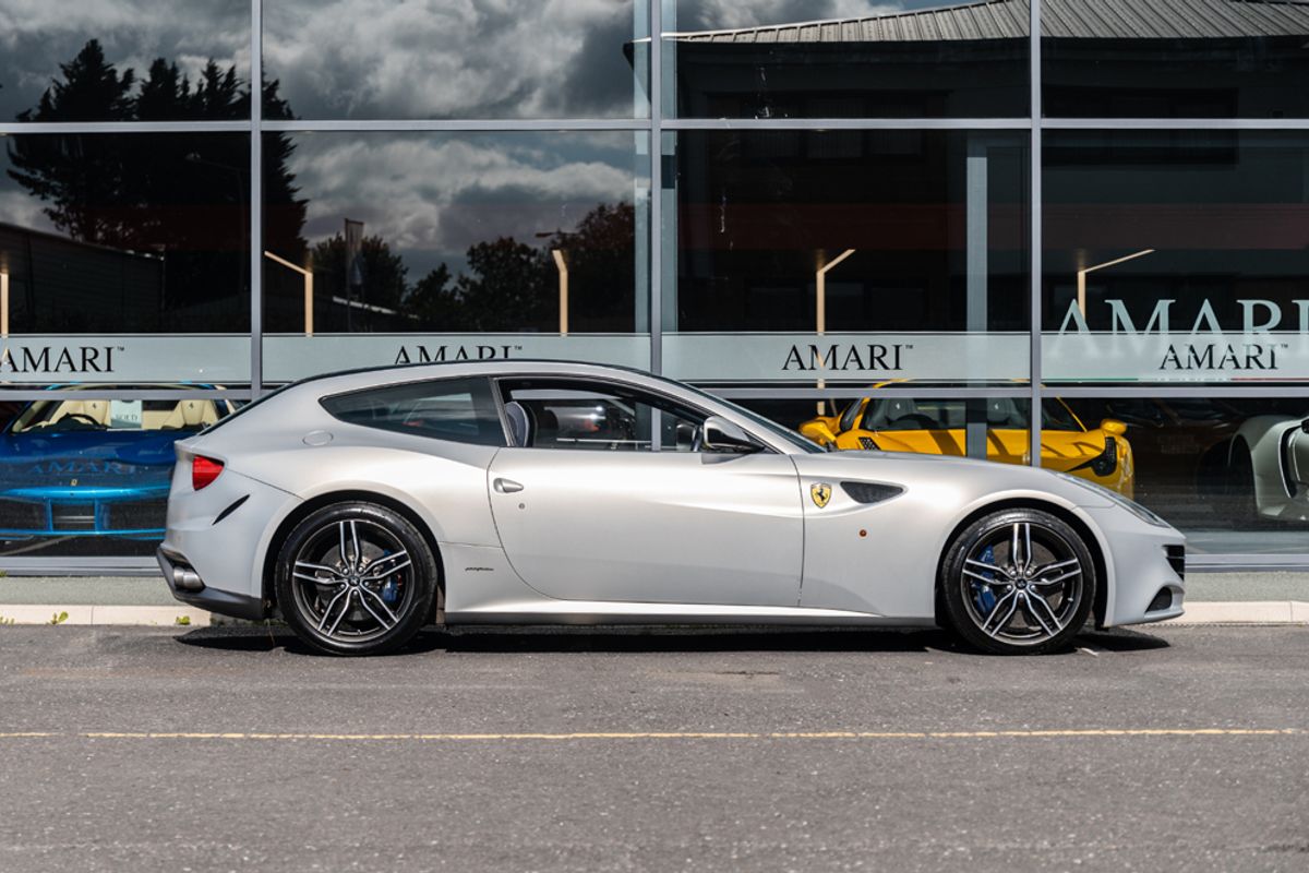FERRARI FF Hatchback 6.3 V12