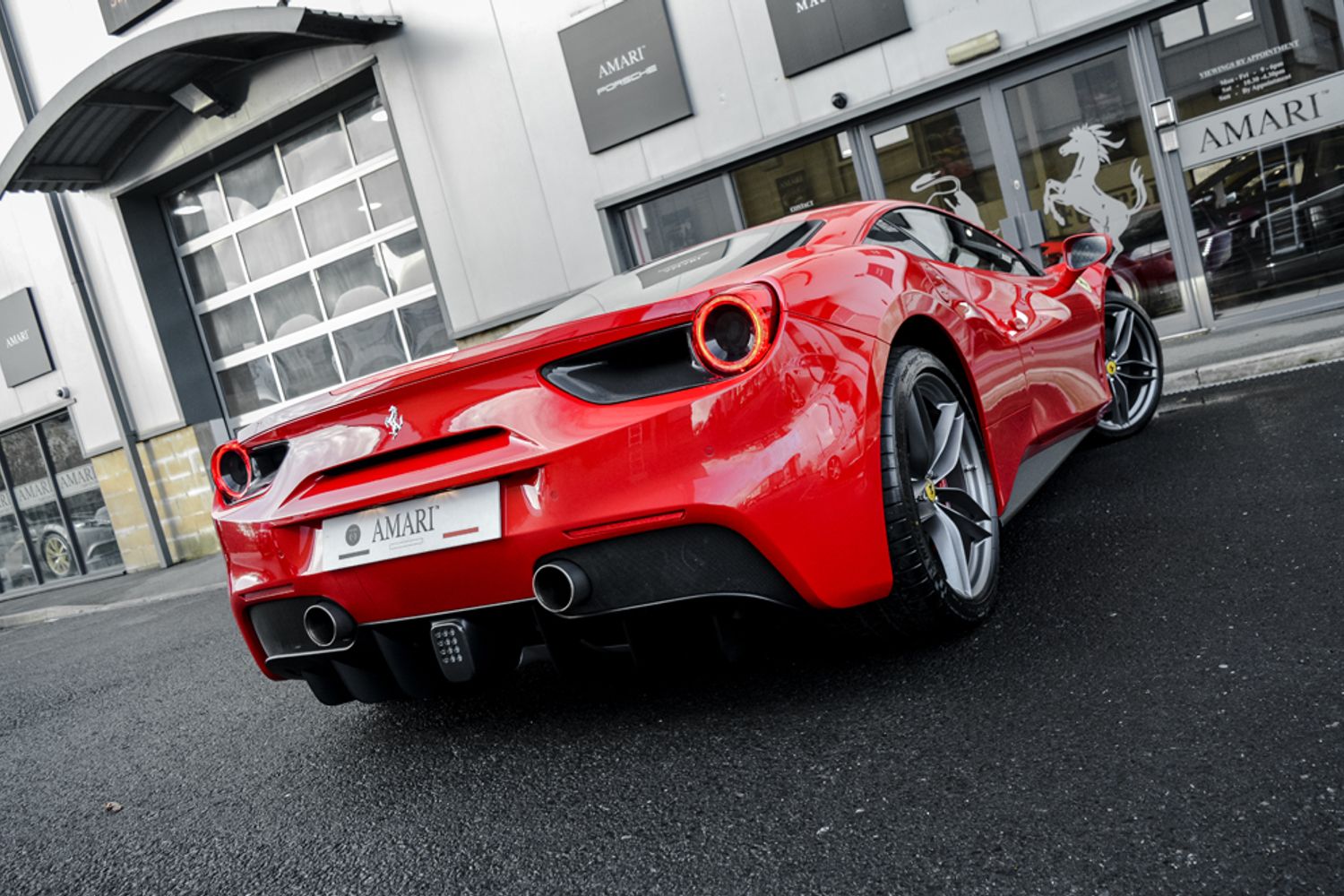 FERRARI 488 PETROL Coupe 3.9 GTB 2DR Semi Automatic