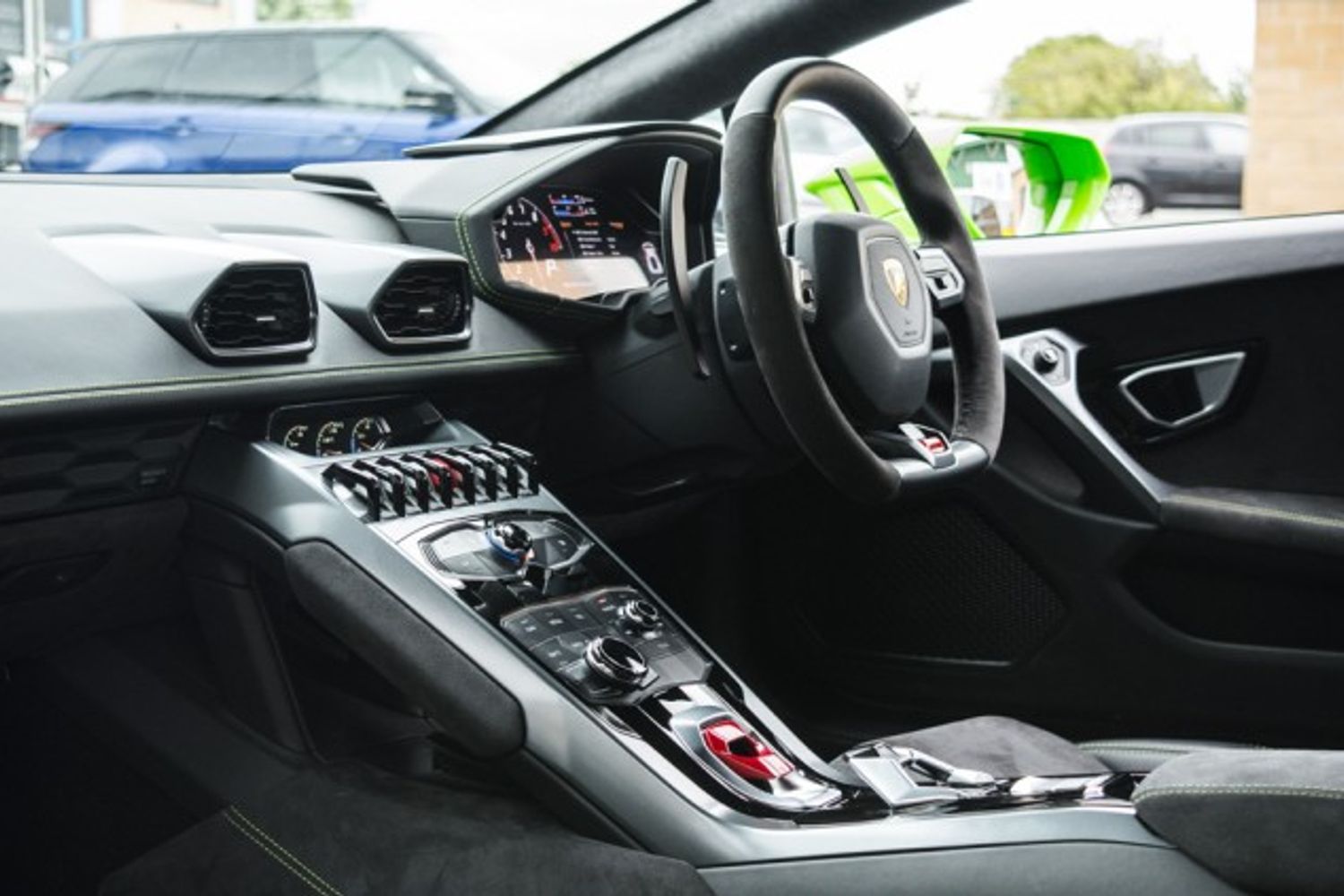 LAMBORGHINI HURACAN PETROL Coupe 5.2 LP 610-4 2DR Semi Automatic