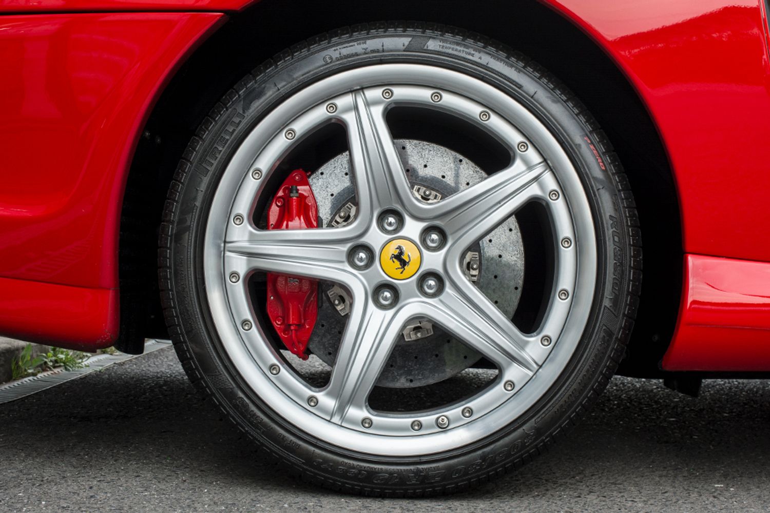 FERRARI 575M Superamerica Convertible 5.7 2DR