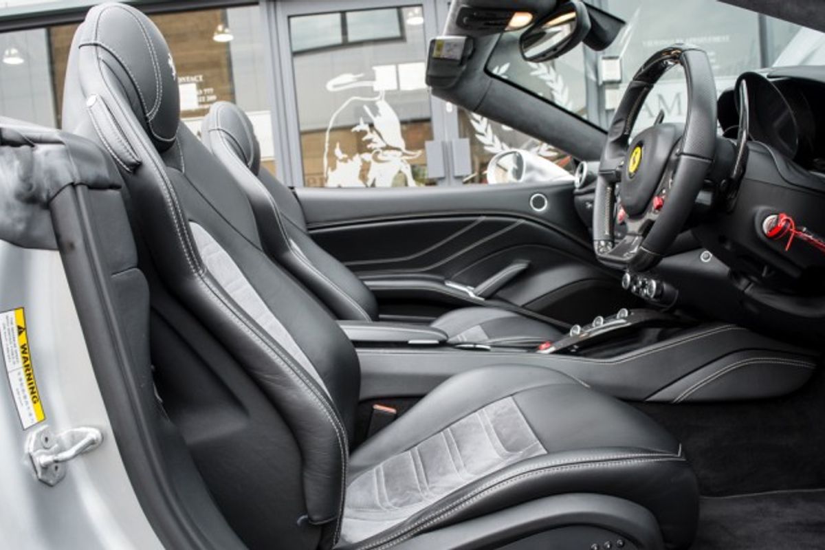 FERRARI CALIFORNIA PETROL Convertible 3.9 DD 2DR Semi Automatic