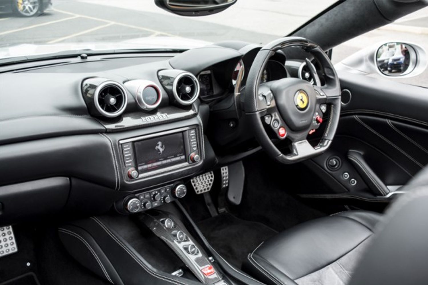FERRARI CALIFORNIA PETROL Convertible 3.9 DD 2DR Semi Automatic