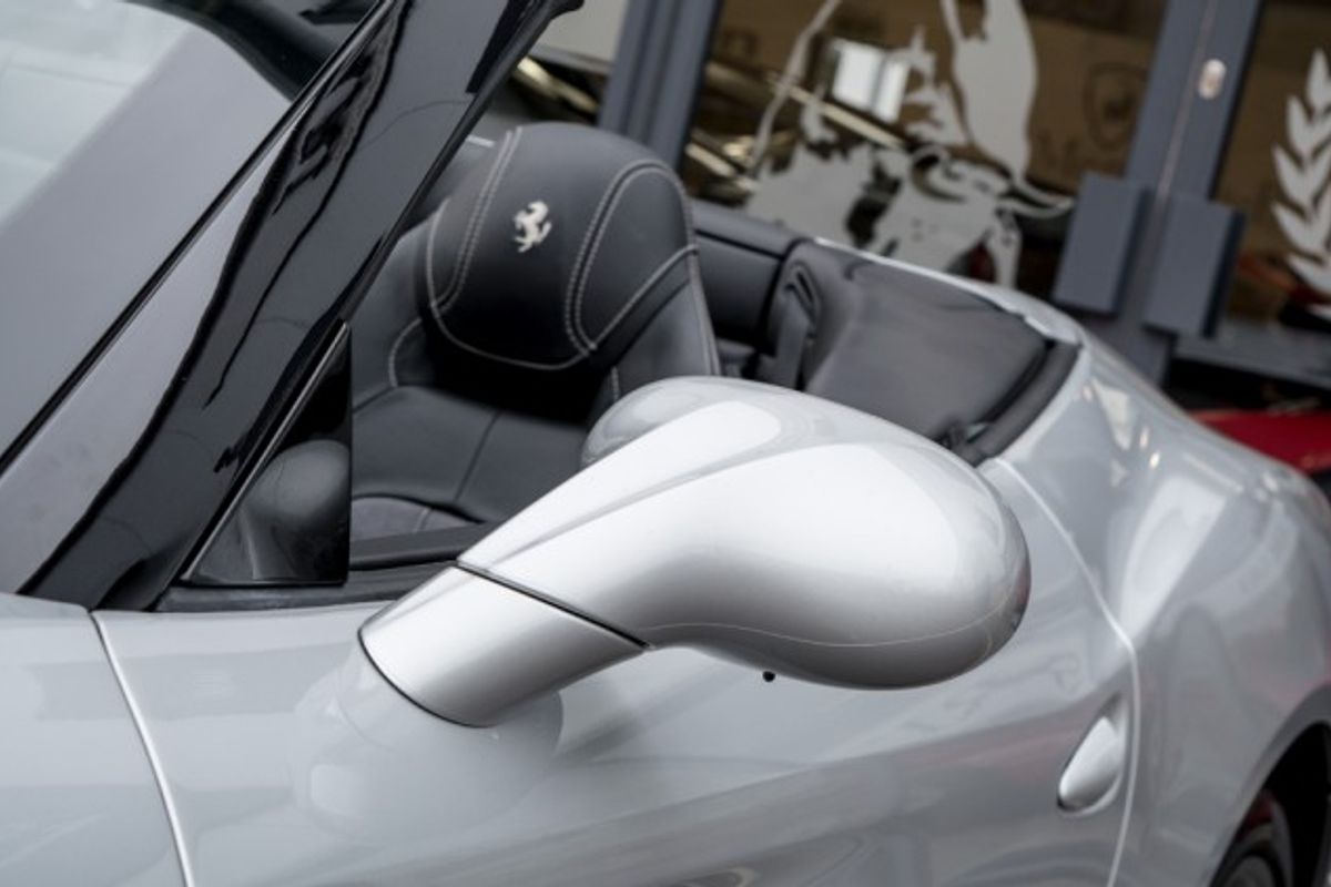 FERRARI CALIFORNIA PETROL Convertible 3.9 DD 2DR Semi Automatic