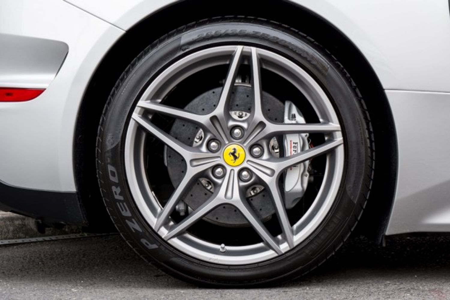 FERRARI CALIFORNIA PETROL Convertible 3.9 DD 2DR Semi Automatic