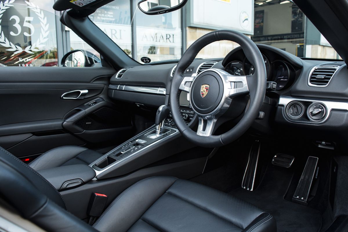 PORSCHE BOXSTER PETROL Convertible 2.7 24V BLACK EDITION PDK 2DR Semi Automatic
