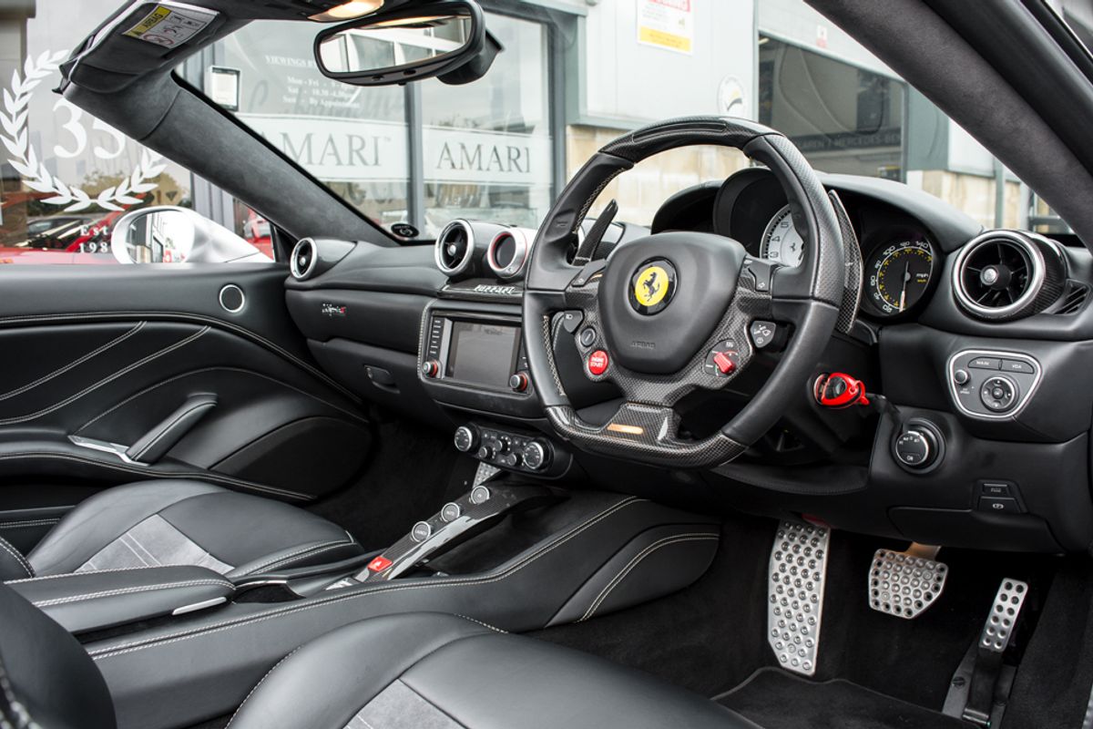FERRARI CALIFORNIA PETROL Convertible 3.9 DD 2DR Semi Automatic