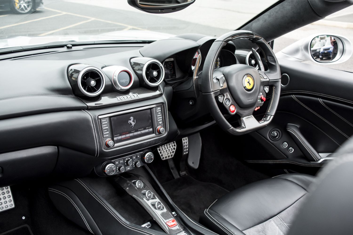 FERRARI CALIFORNIA PETROL Convertible 3.9 DD 2DR Semi Automatic