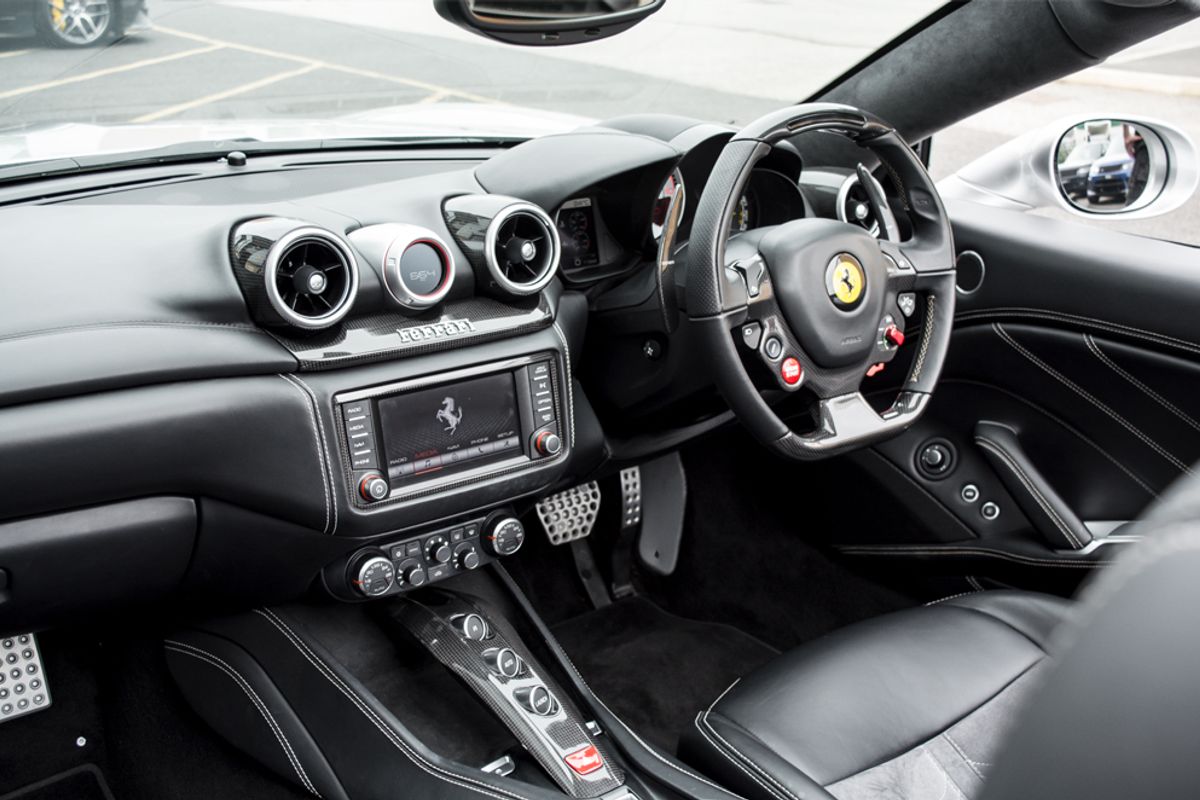 FERRARI CALIFORNIA PETROL Convertible 3.9 DD 2DR Semi Automatic