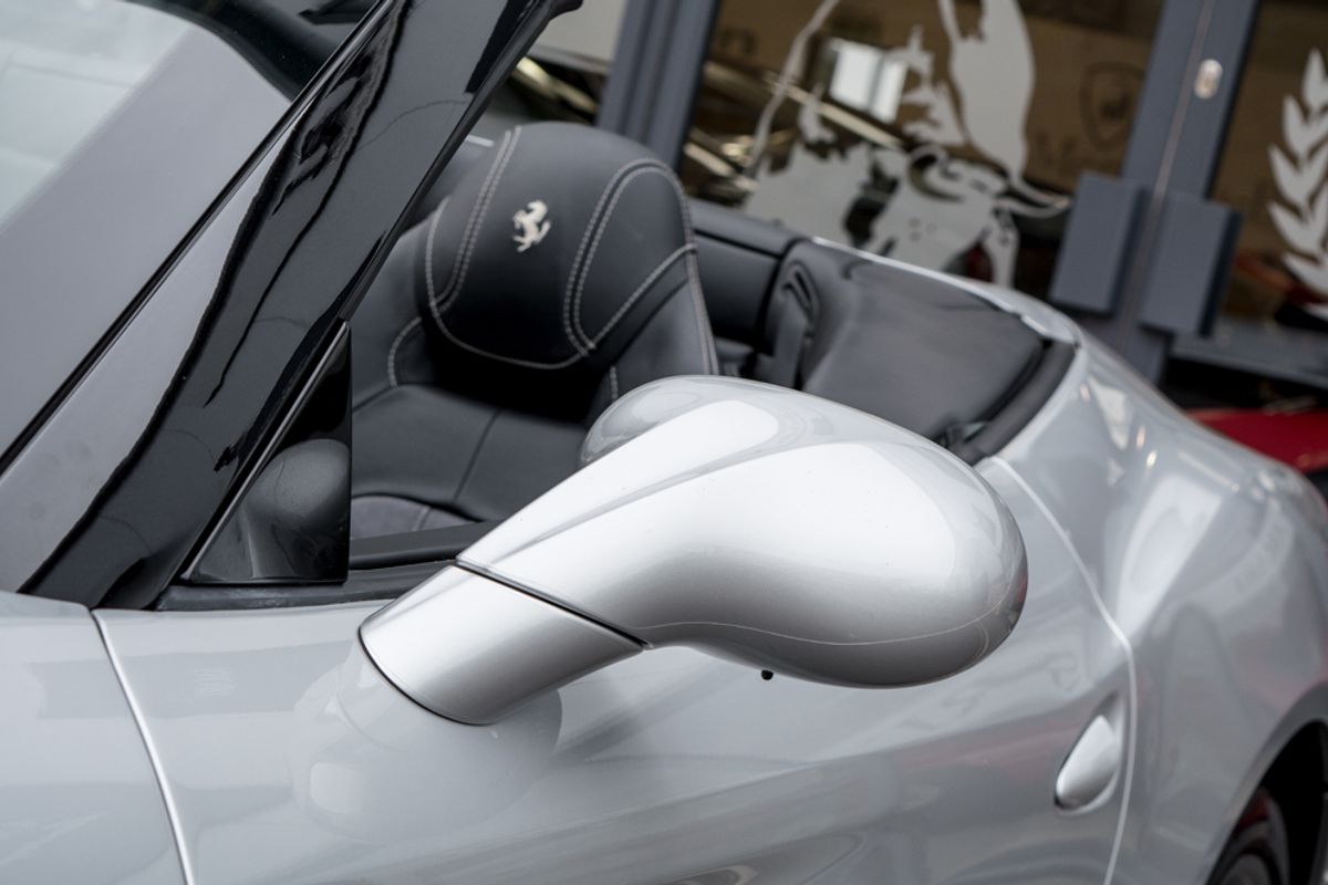 FERRARI CALIFORNIA PETROL Convertible 3.9 DD 2DR Semi Automatic