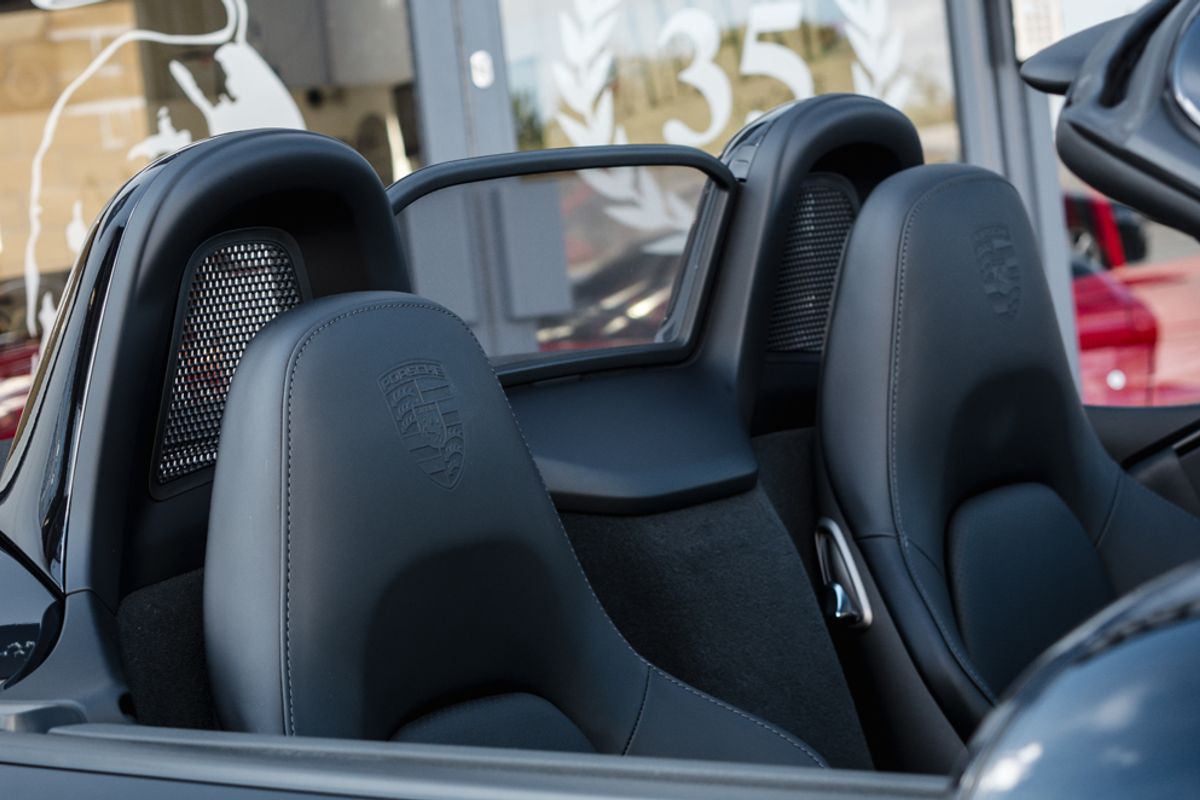 PORSCHE BOXSTER PETROL Convertible 2.7 24V BLACK EDITION PDK 2DR Semi Automatic
