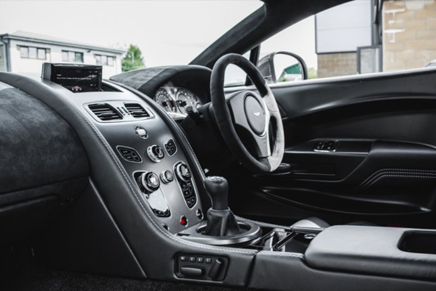 ASTON MARTIN VANTAGE 4.7 GT8 3DR Manual