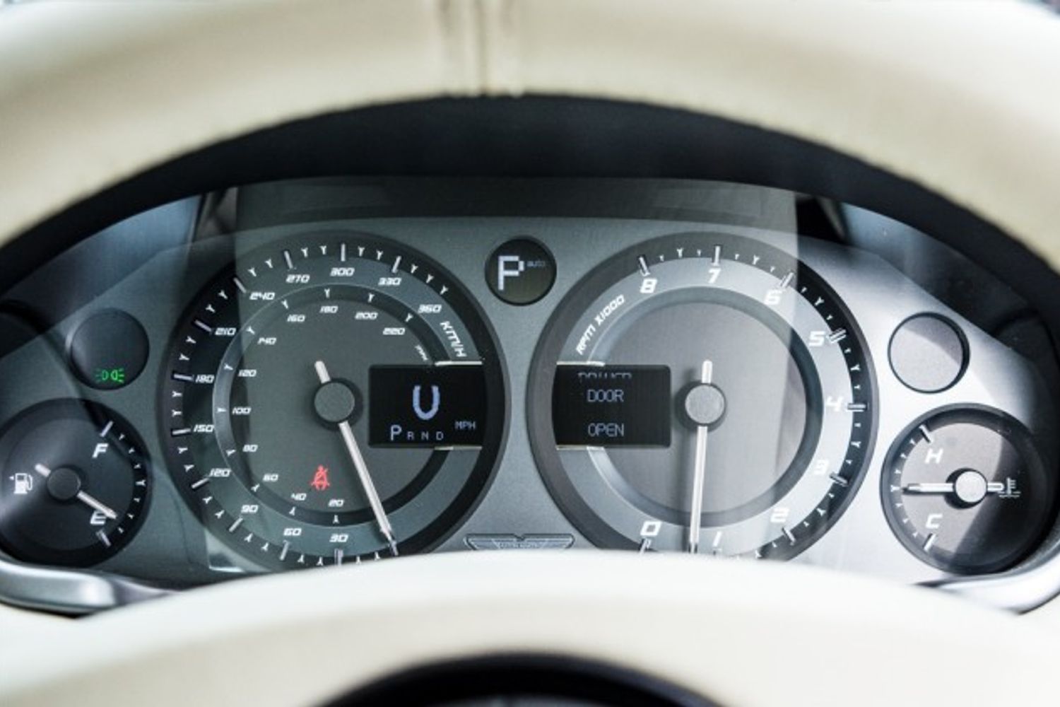 ASTON MARTIN VANQUISH COUPE 5.9 V12 2DR AUTOMATIC