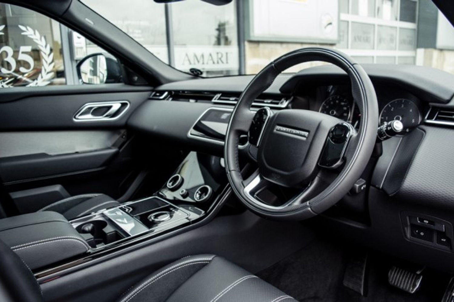 LAND ROVER RANGE ROVER VELAR DIESEL ESTATE 2.0 R-DYNAMIC S 5DR AUTOMATIC