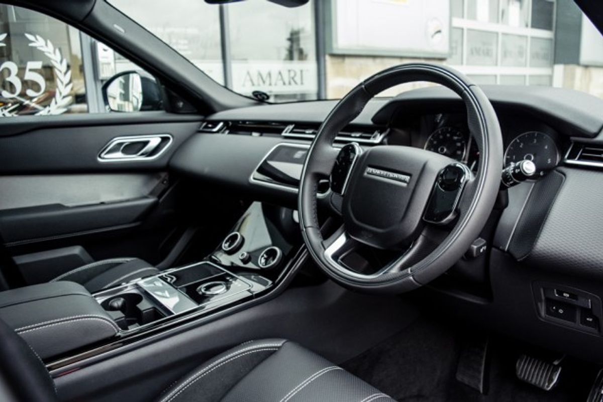 LAND ROVER RANGE ROVER VELAR DIESEL ESTATE 2.0 R-DYNAMIC S 5DR AUTOMATIC