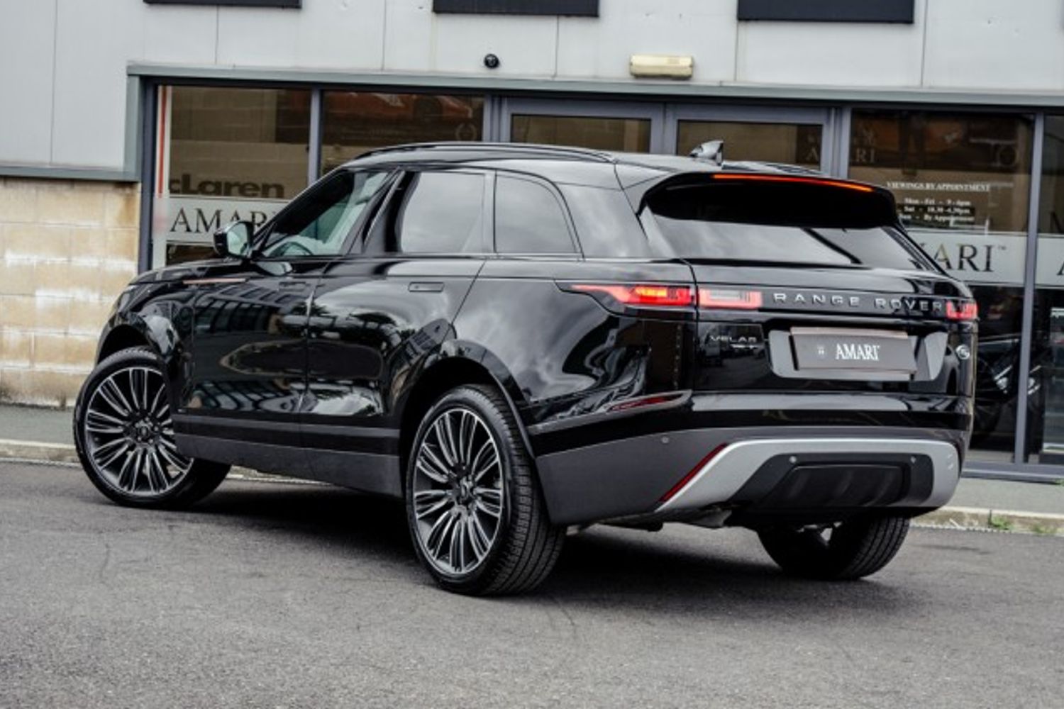 LAND ROVER RANGE ROVER VELAR DIESEL ESTATE 2.0 R-DYNAMIC S 5DR AUTOMATIC