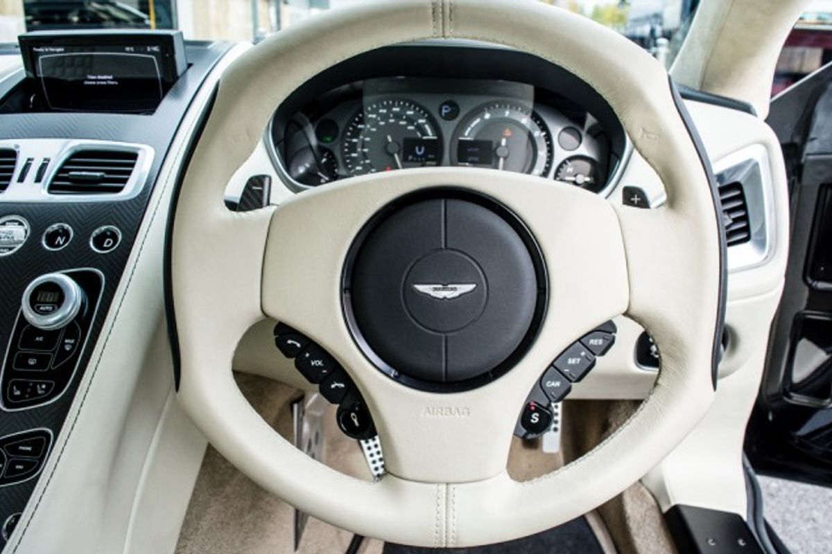 ASTON MARTIN VANQUISH COUPE 5.9 V12 2DR AUTOMATIC