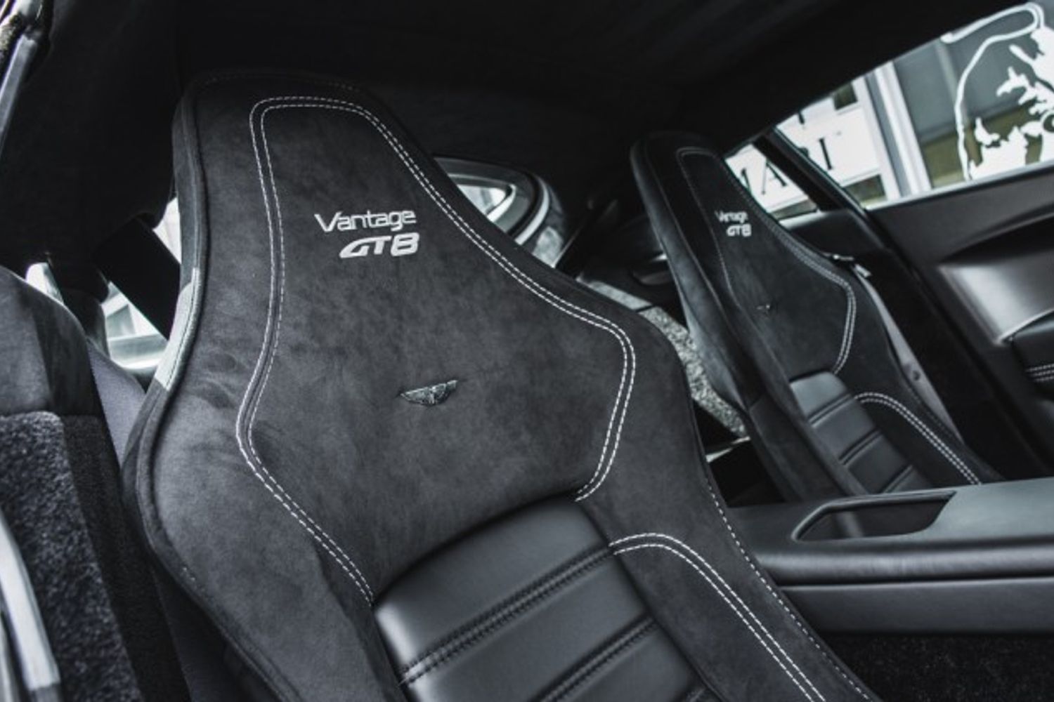 ASTON MARTIN VANTAGE 4.7 GT8 3DR Manual
