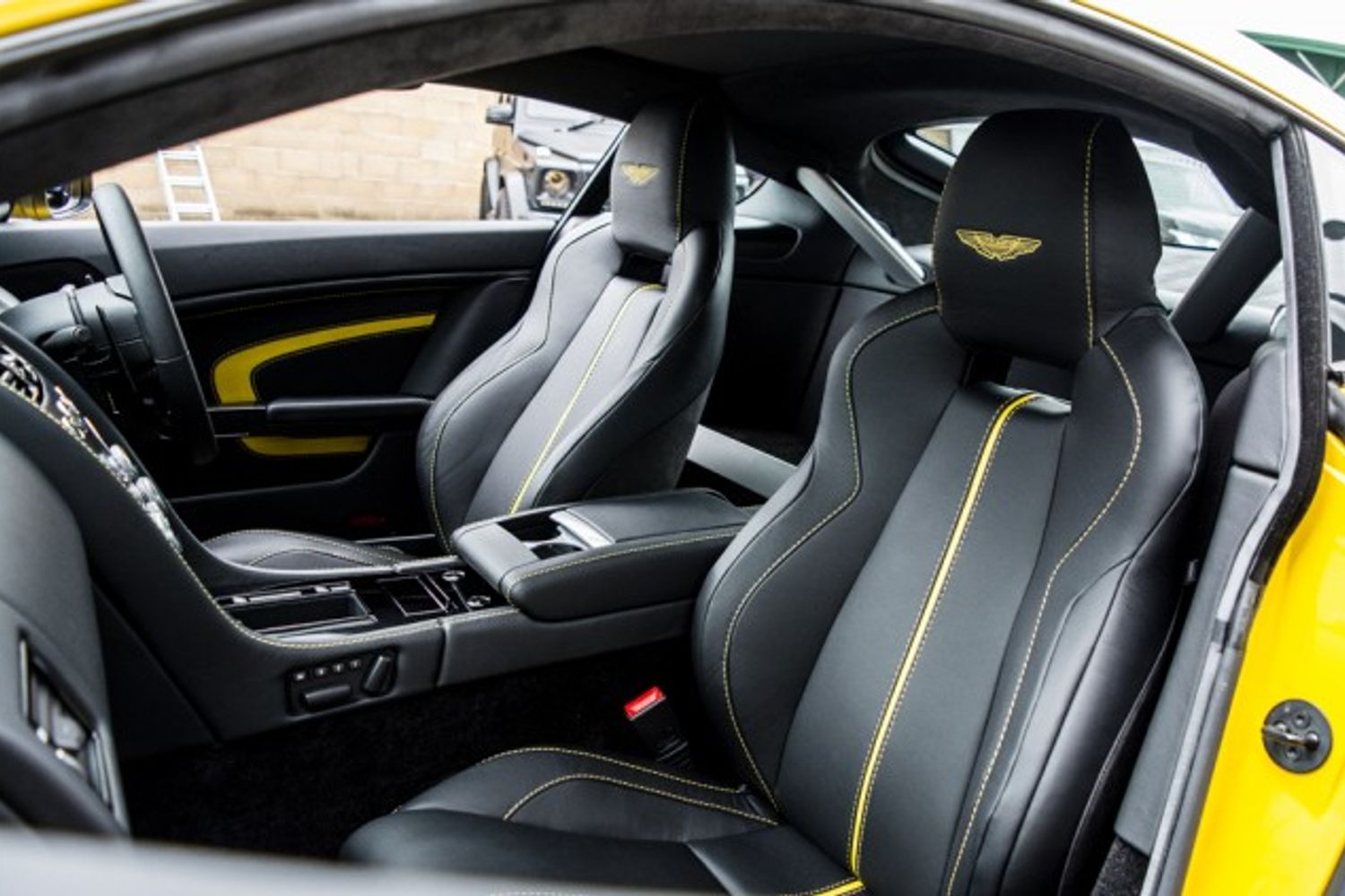 ASTON MARTIN VANTAGE COUPE 5.9 S V12 3DR AUTOMATIC
