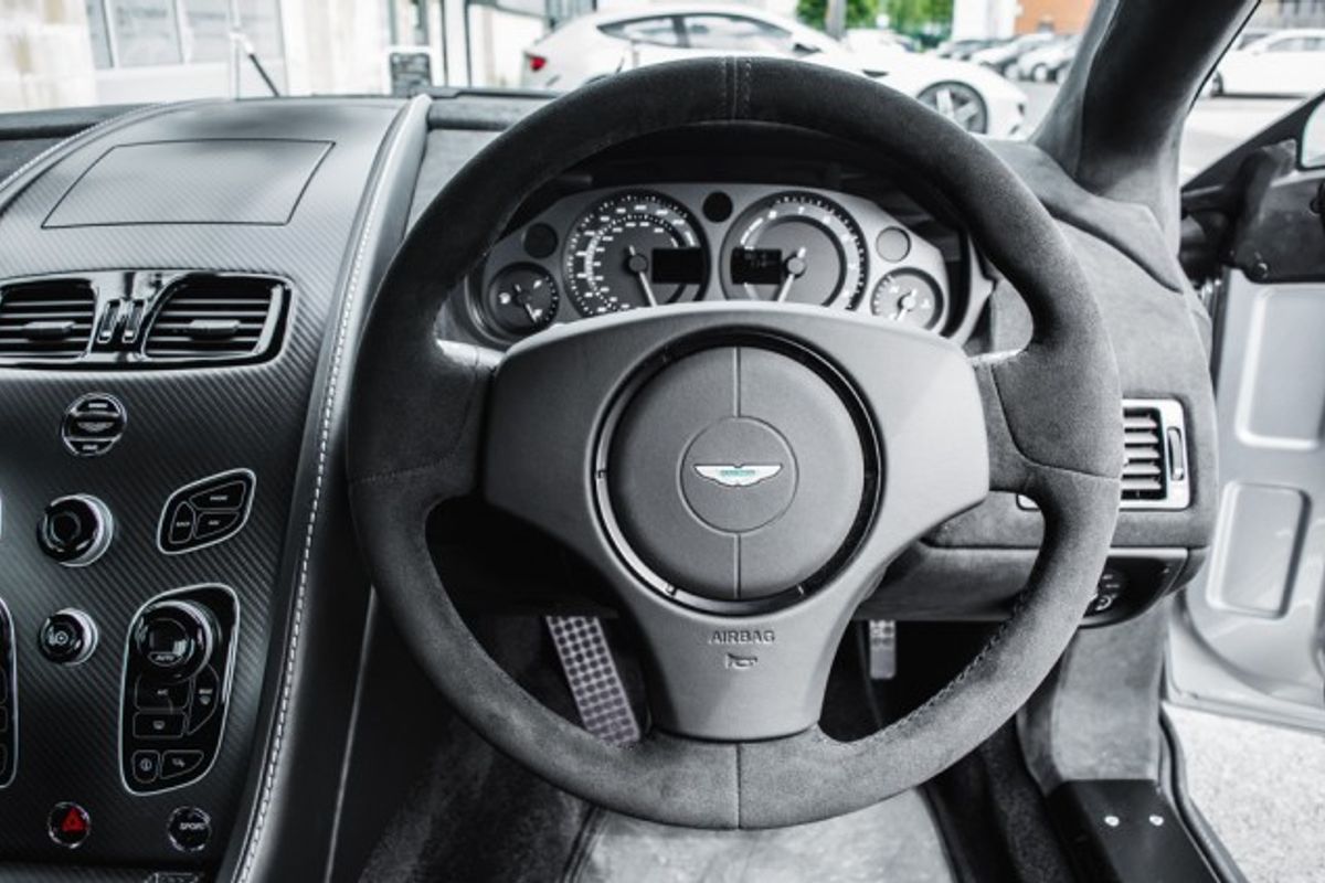 ASTON MARTIN VANTAGE 4.7 GT8 3DR Manual