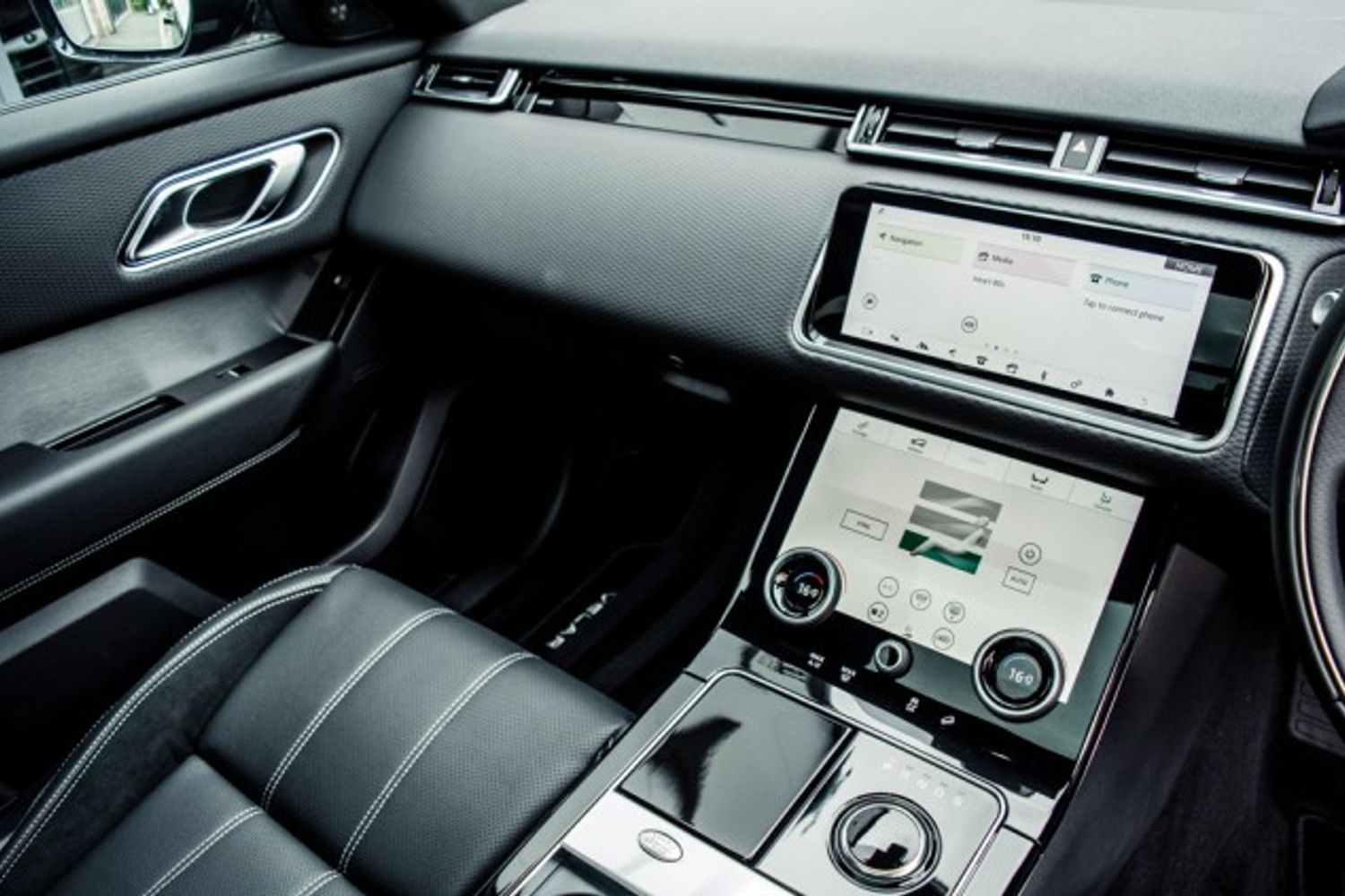 LAND ROVER RANGE ROVER VELAR DIESEL ESTATE 2.0 R-DYNAMIC S 5DR AUTOMATIC