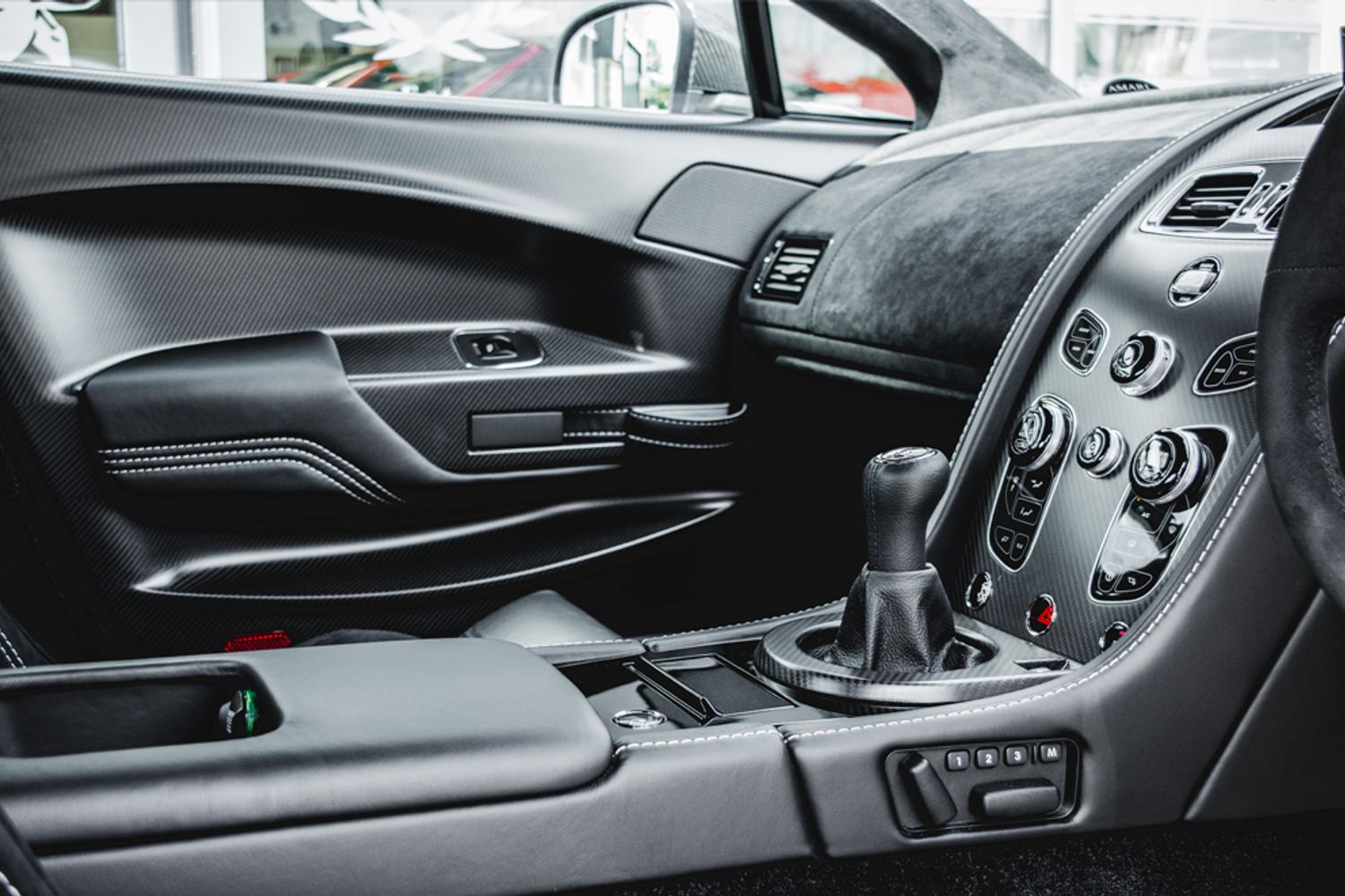ASTON MARTIN VANTAGE 4.7 GT8 3DR Manual