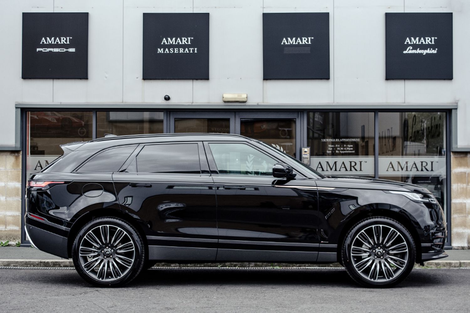 LAND ROVER RANGE ROVER VELAR DIESEL ESTATE 2.0 R-DYNAMIC S 5DR AUTOMATIC