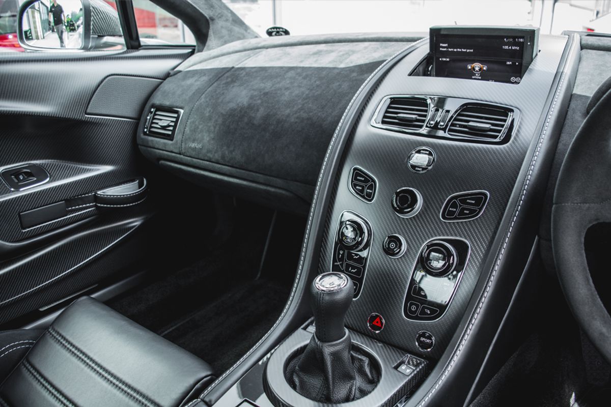 ASTON MARTIN VANTAGE 4.7 GT8 3DR Manual