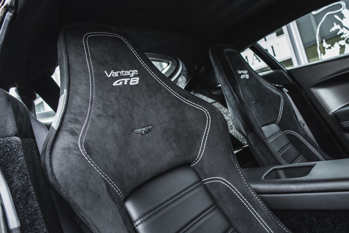 ASTON MARTIN VANTAGE 4.7 GT8 3DR Manual